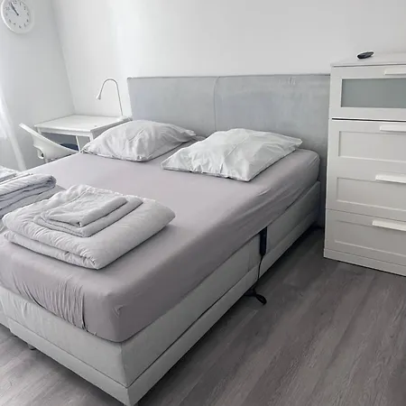Moderne 3-zimmer-ferienwohnung Bei Frankfurt - Frisch Renoviert, Zentral Gelegen Und Perfekt Fuer Familien Und Business-trips * Egelsbach