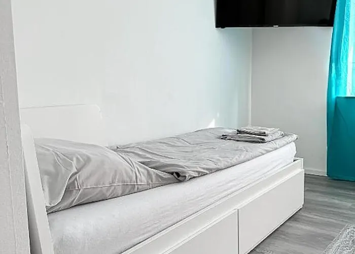 Moderne 3-zimmer-ferienwohnung Bei Frankfurt - Frisch Renoviert, Zentral Gelegen Und Perfekt Fuer Familien Und Business-trips 公寓 *